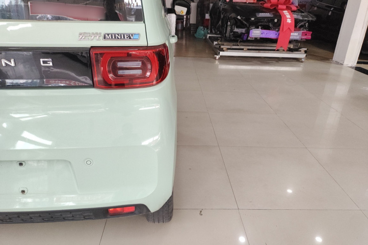 五菱汽车 宏光MINIEV 2021款 马卡龙时尚款 磷酸铁锂车身外观6006