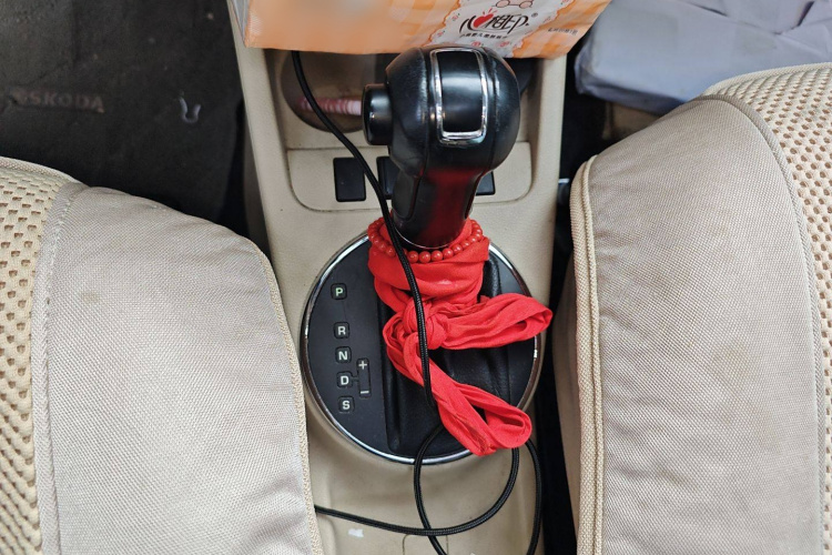 斯柯达 晶锐 2012款 1.6L Scout局部细节18