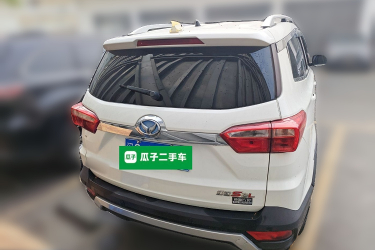 北汽幻速S3 2016款 S3L 1.5L 手动尊贵型车身外观6