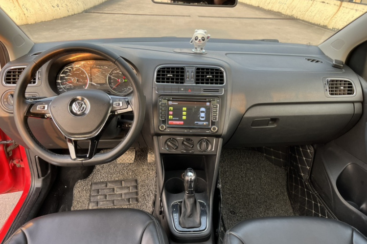 大众 Polo 2016款 1.6L 自动舒适型中控内饰7002
