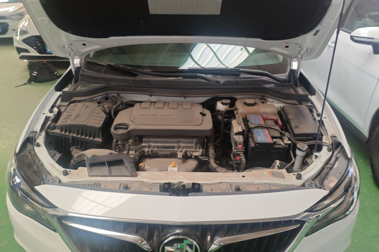 别克 英朗 2021款 典范 1.5L 自动精英型机舱底盘24