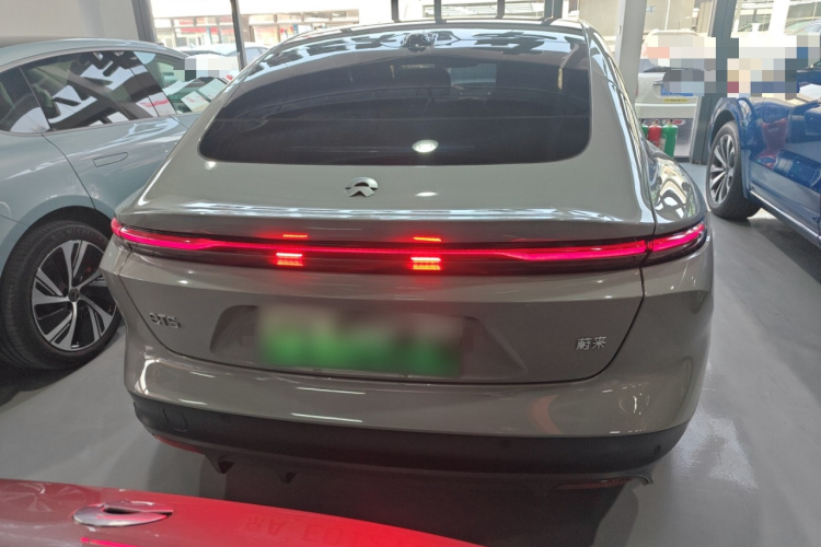 蔚来ET5 2024款 75kWh车身外观6