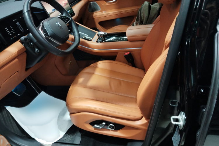 鸿蒙智行 问界M7 2024款 1.5T 智驾四驱Ultra版 5座局部细节19