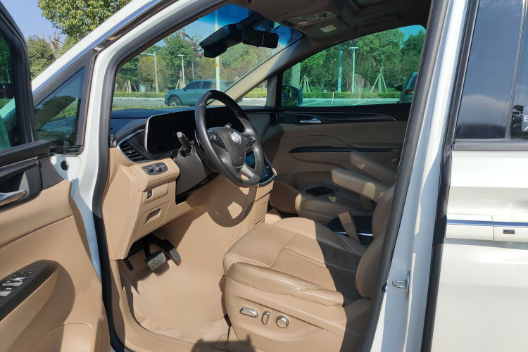 别克GL8 2020款 ES陆尊 653T 豪华型中控内饰7001