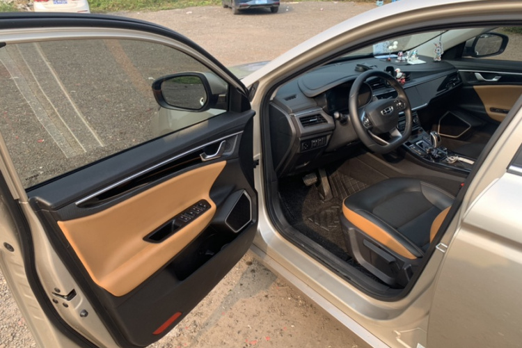 吉利汽车 帝豪GL 2020款 1.5T DCT豪华型中控内饰7003