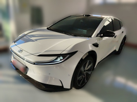 丰田bZ5 2025款 550 PRO智行版