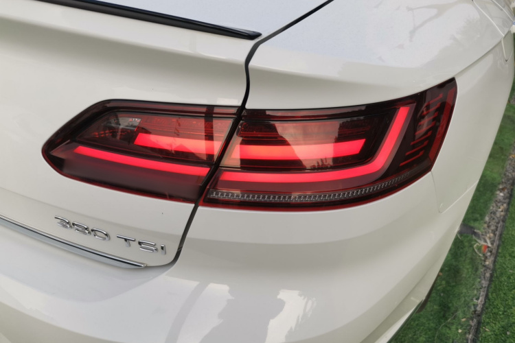 一汽-大众CC 2021款 380TSI 夺目版车身外观9