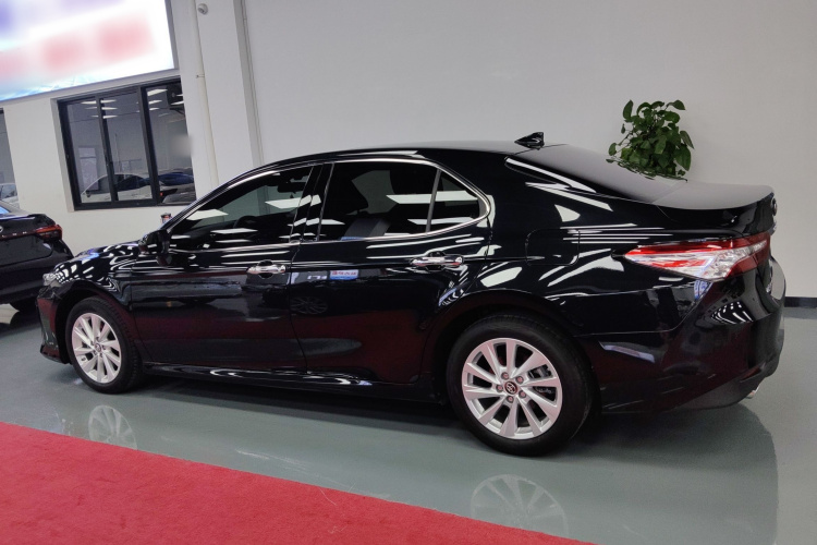 丰田 凯美瑞 2021款 2.0G 豪华版车身外观4