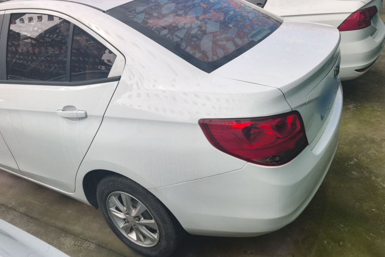 雪佛兰 2015款 赛欧3 1.5L AMT幸福天窗版车身外观6005