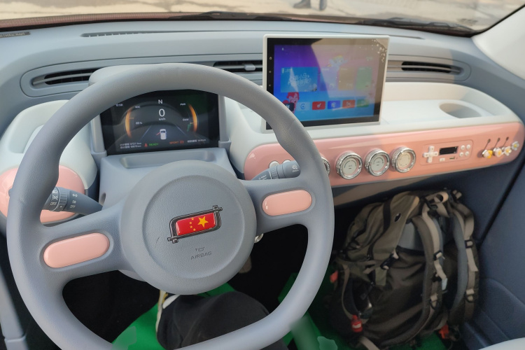 奔腾小马 2025款 222km 灵动马中控内饰12