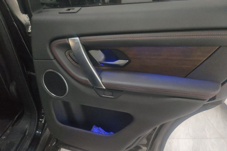 路虎 发现运动版 2023款 249PS R-Dynamic S 性能版局部细节9003