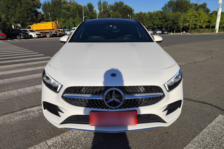 奔驰A级 2022款 A 200 L 运动轿车时尚型车身外观6001