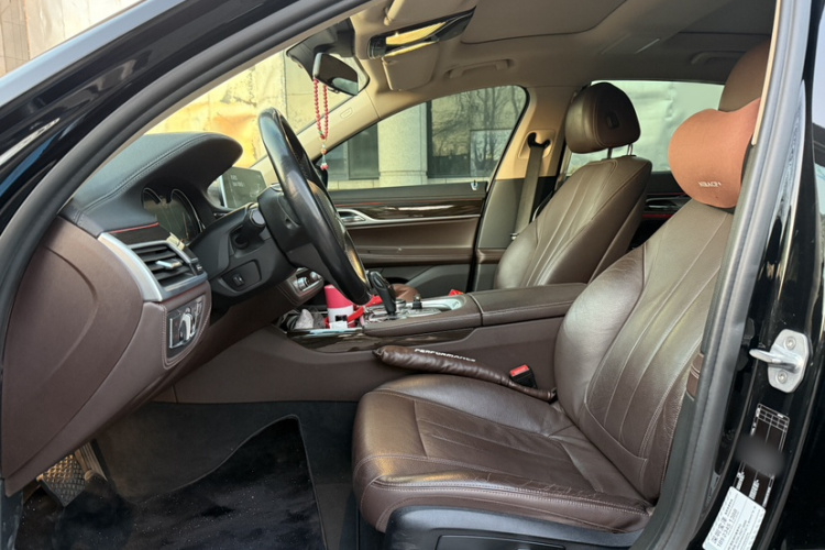 宝马7系 2017款 730Li 领先型中控内饰7004