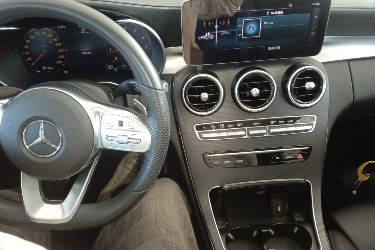 奔驰C级 2020款 C 260 L 运动版中控内饰12