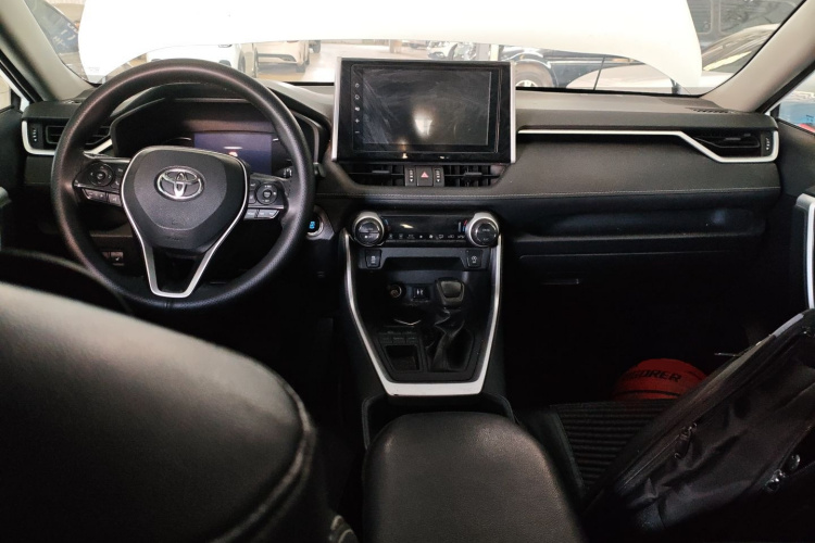 丰田 RAV4荣放 2020款 2.0L CVT两驱风尚版中控内饰12