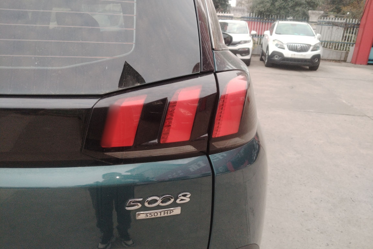 标致5008 2017款 350THP 7座精英版车身外观9