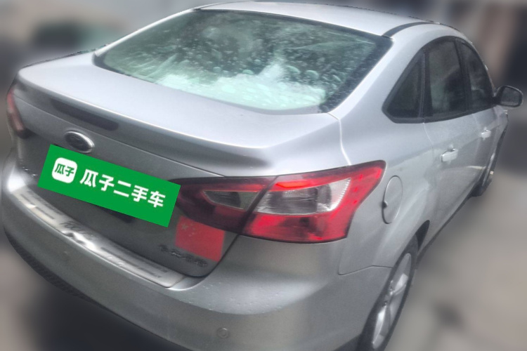 福特 福克斯 2012款 三厢 1.6L 自动风尚型车身外观6005