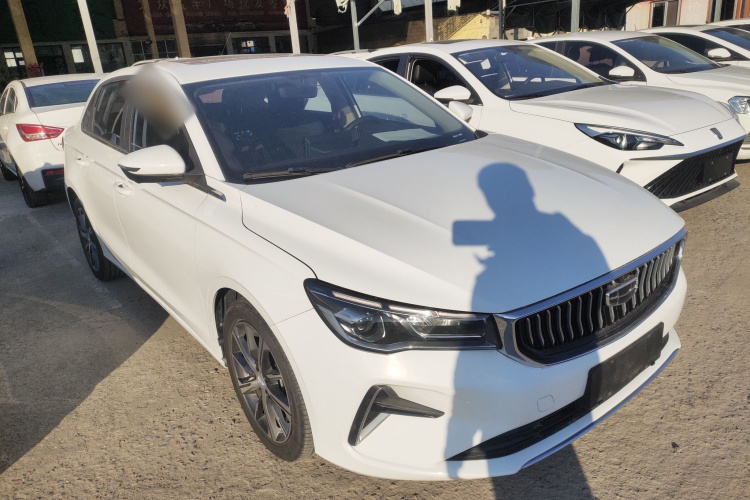 吉利汽车 帝豪 2022款 第4代 1.5L CVT尊贵型车身外观3