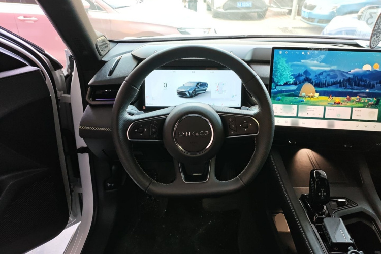 领克03 2025款 1.5TD DCT冠军版Pro中控内饰13