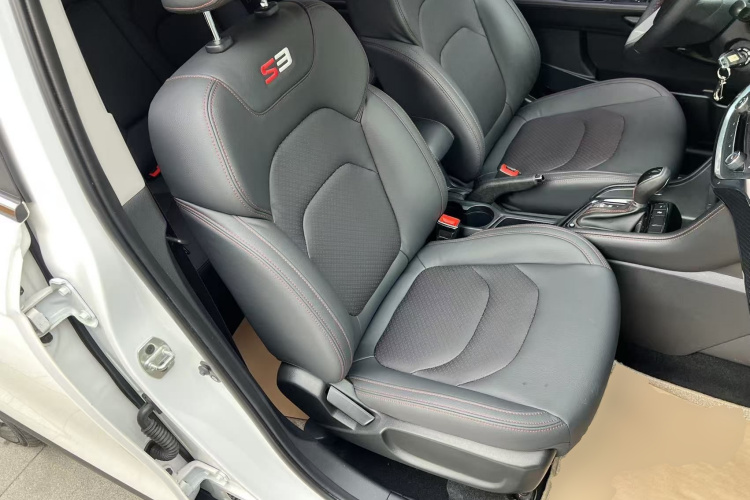 江汽集团 瑞风S3 2017款 1.6L CVT豪华智能型局部细节41