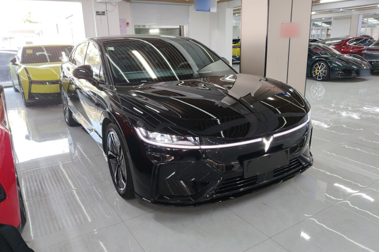 岚图汽车 岚图追光 2023款 四驱标准版车身外观3