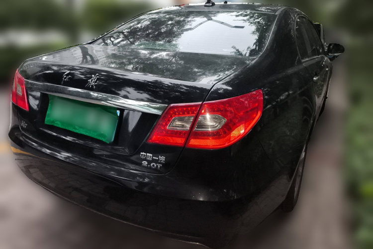 红旗H7 2015款 2.0T 豪华型车身外观7