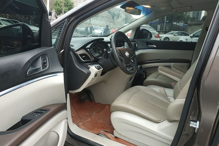 别克GL8 2023款 陆上公务舱 智享型中控内饰20