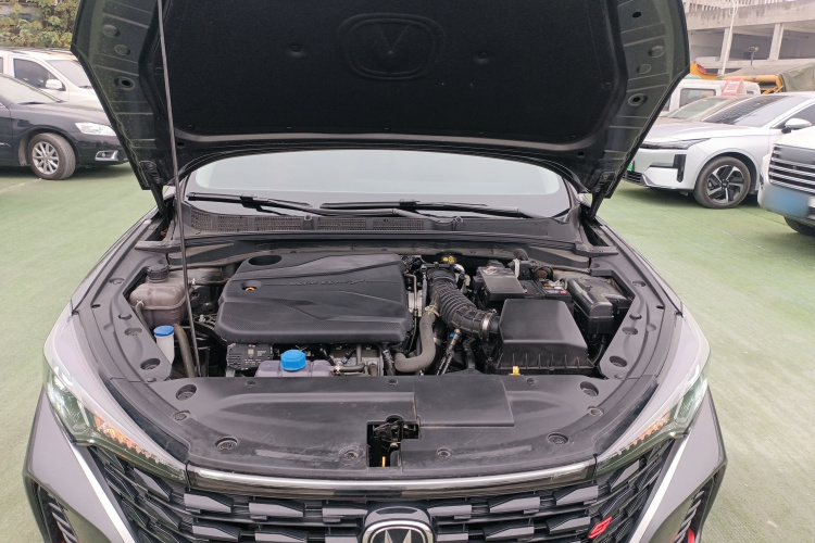 长安 逸动 2024款 PLUS 蓝鲸NE 1.4T GDI DCT高能版局部细节24