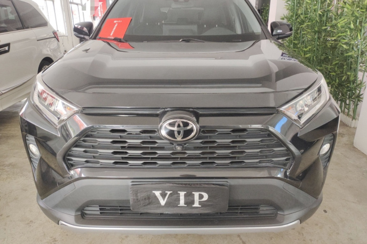 丰田 RAV4荣放 2020款 2.0L CVT两驱风尚版车身外观2
