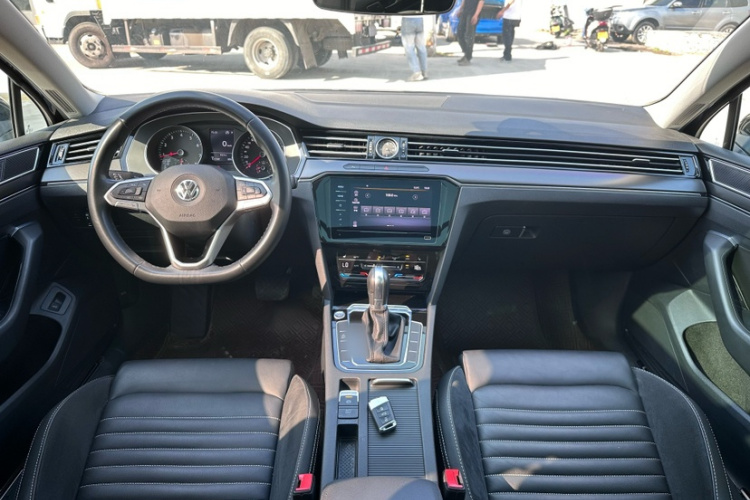 大众 迈腾 2020款 330TSI DSG 领先型中控内饰7001
