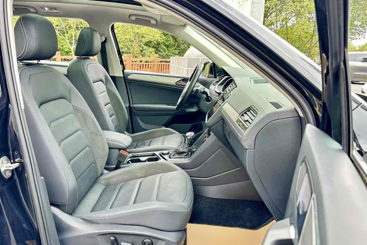 大众 途观L 2019款 380TSI 自动四驱智动豪华版7座 国VI局部细节41