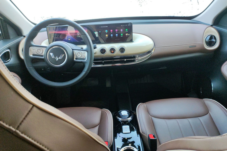 五菱汽车 五菱缤果 2023款 333km 灵犀互联款中控内饰12