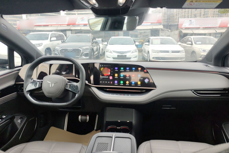 红旗EH7 2024款 690 Pro中控内饰12