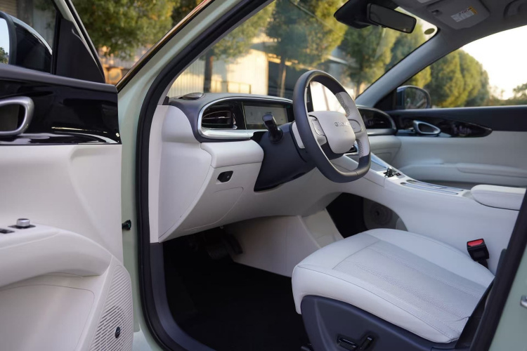 吉利银河 星愿 2025款 UP 410km 探索+版中控内饰7014