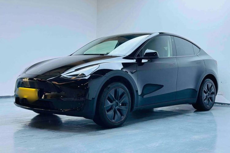 特斯拉 Model Y 2023款 长续航全轮驱动版车身外观1