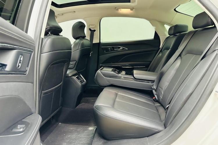 福特 金牛座 2019款 EcoBoost 245 尊享版中控内饰7004