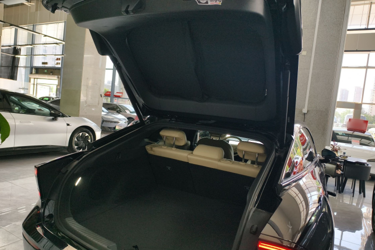 小鹏P7+ 2024款 超长续航 Max机舱底盘23