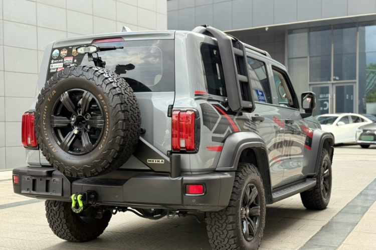 坦克300 2023款 越野版 2.0T 征服者车身外观6005