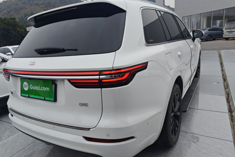 理想汽车 理想ONE 2021款 增程6座版车身外观7