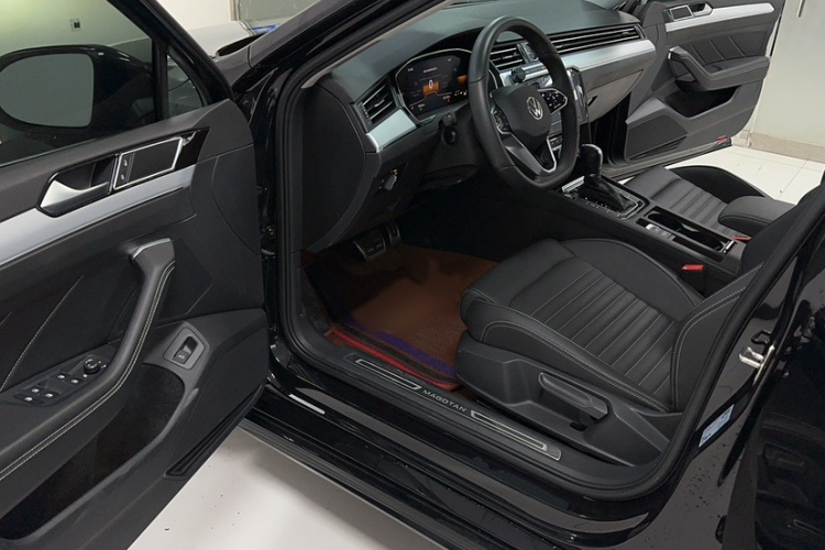 大众 迈腾 2023款 200万辆纪念版 280TSI DSG舒适型中控内饰7001