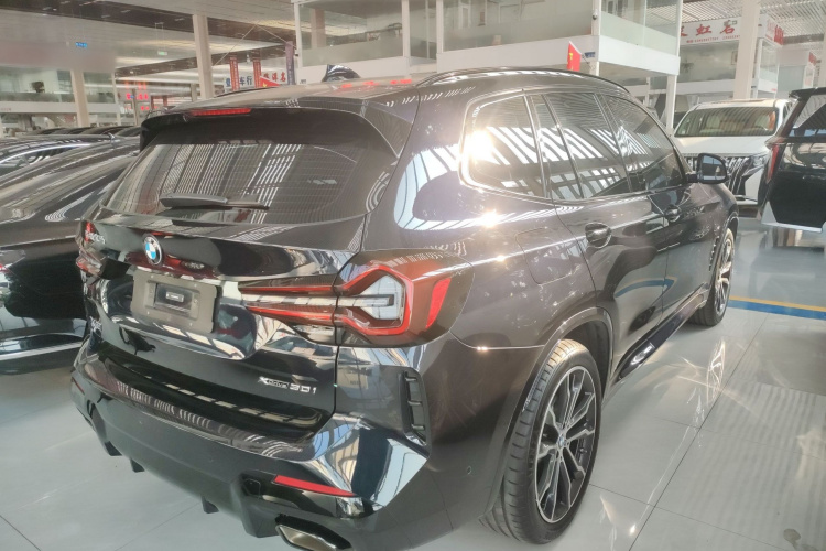 宝马X3 2023款 改款 xDrive30i 领先型 M曜夜套装车身外观7