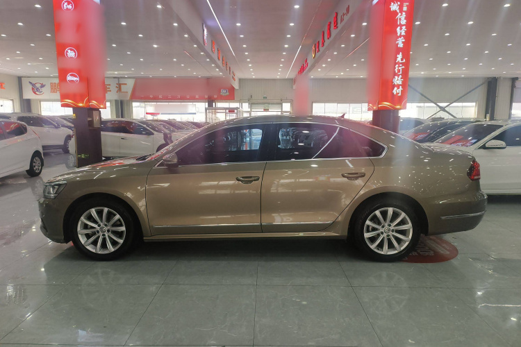 大众 帕萨特 2017款 330TSI DSG尊荣版车身外观6005