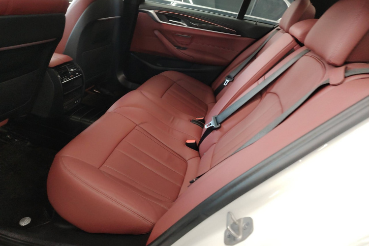 宝马5系 2020款 530Li 领先型 M运动套装中控内饰7004