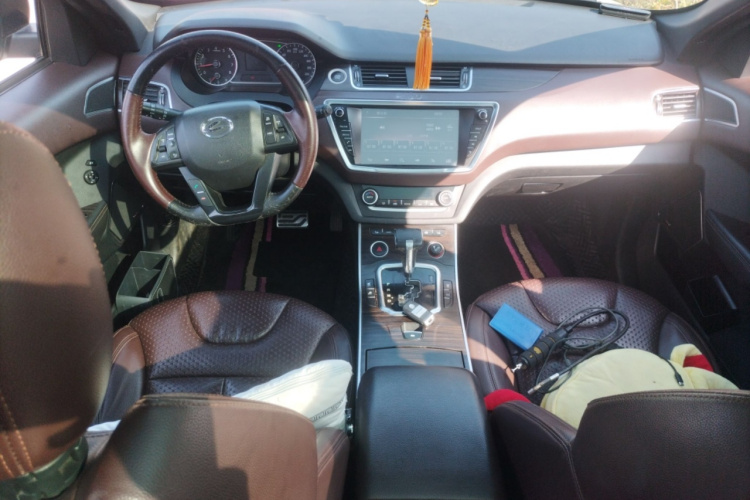 陆风X7 2015款 2.0T 全景尊贵版局部细节16