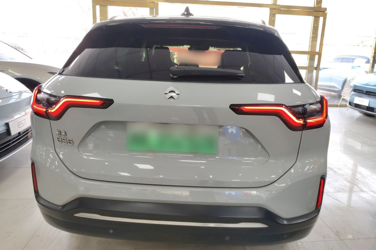 蔚来ES6 2020款 430KM 性能版车身外观6