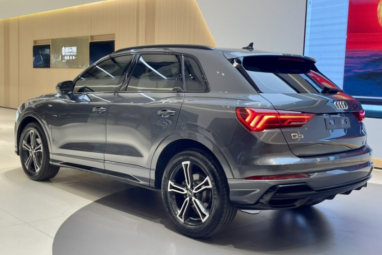 奥迪Q3 2021款 40 TFSI 时尚动感型车身外观6006