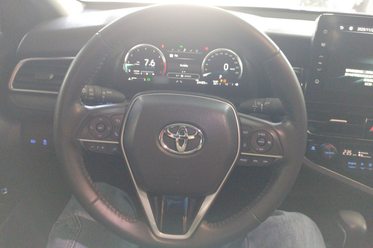 丰田 凯美瑞 2023款 2.5G 豪华版局部细节13