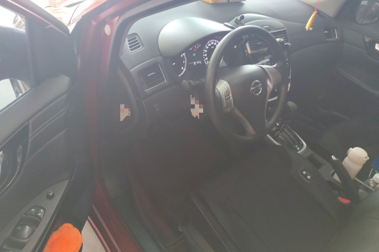 日产 骐达TIIDA 2016款 1.6L CVT酷动版中控内饰7003