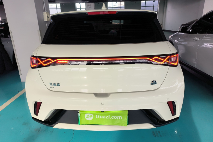 比亚迪 海豚 2021款 405km 时尚版车身外观6