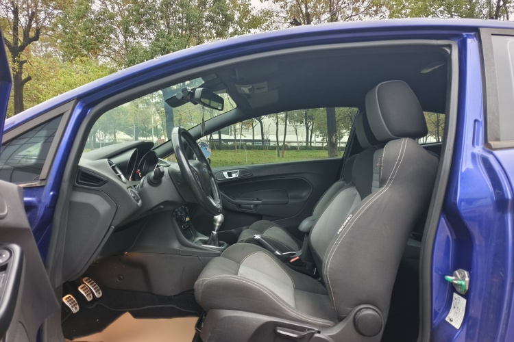 福特 嘉年华(进口) 2013款 1.6T ST中控内饰7002